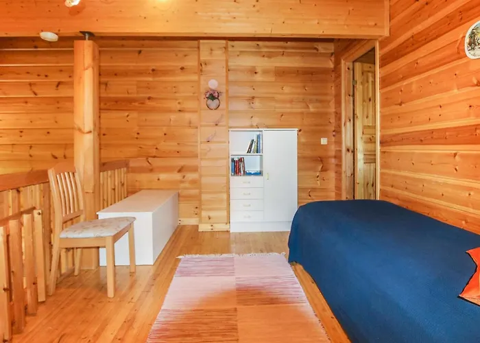 Eraetuli 2 Paritalo By Interhome